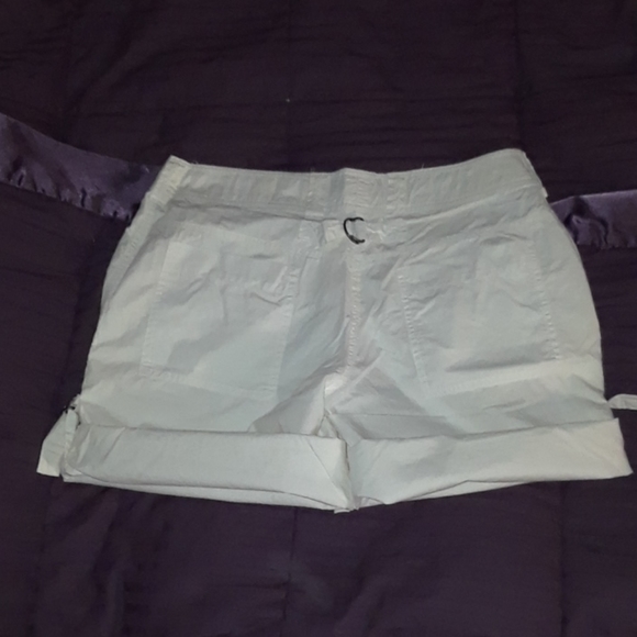 NWOT size 8 White shorts by H&M Flat front - Picture 5 of 8